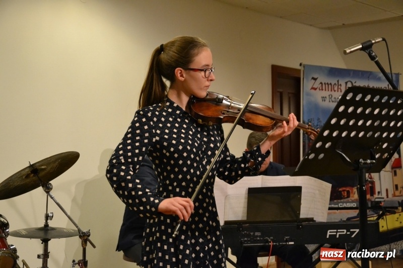 Zdjęcie w galerii na portalu naszraciborz.pl: Koncert Wiosenny na Zamku Piastowskim FOTO i WIDEO wiadomości z regionu