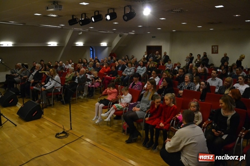 Zdjęcie w galerii na portalu naszraciborz.pl: Koncert Wiosenny na Zamku Piastowskim FOTO i WIDEO wiadomości z regionu