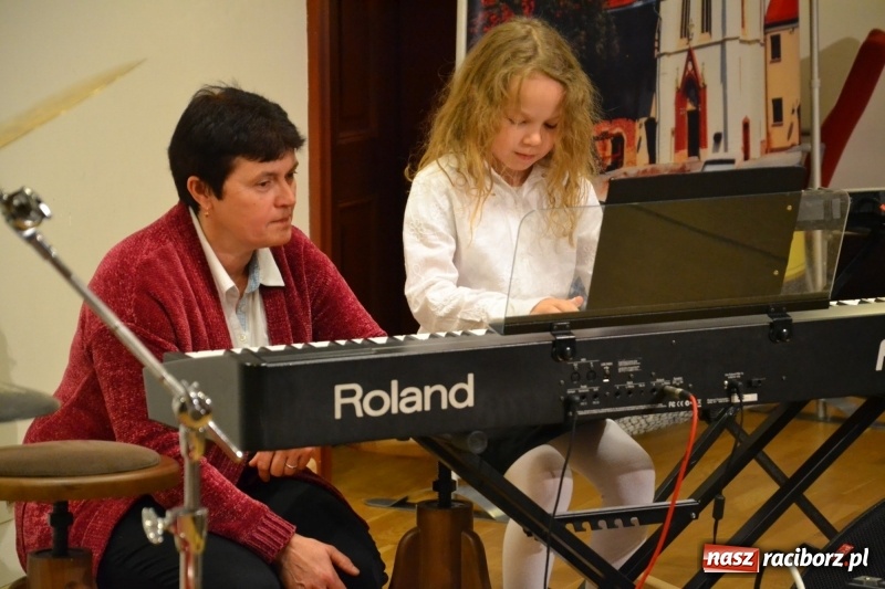 Zdjęcie w galerii na portalu naszraciborz.pl: Koncert Wiosenny na Zamku Piastowskim FOTO i WIDEO wiadomości z regionu