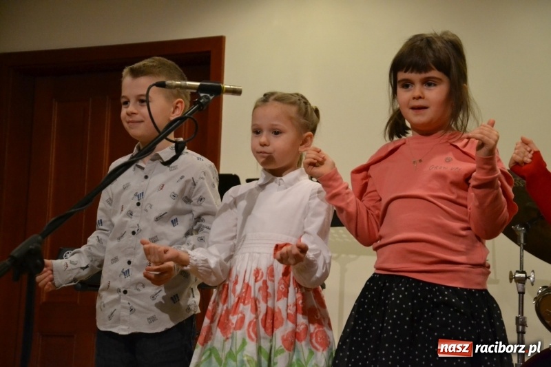 Zdjęcie w galerii na portalu naszraciborz.pl: Koncert Wiosenny na Zamku Piastowskim FOTO i WIDEO wiadomości z regionu