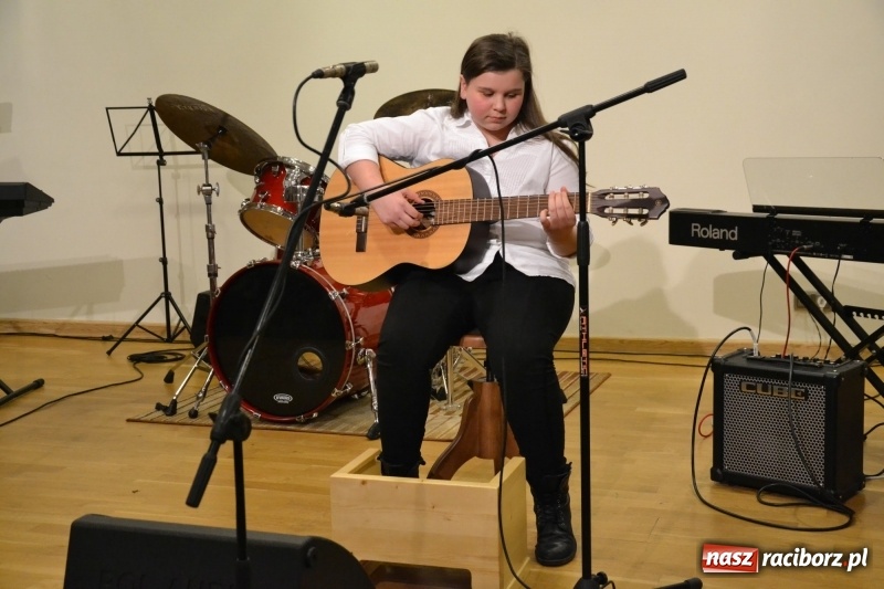 Zdjęcie w galerii na portalu naszraciborz.pl: Koncert Wiosenny na Zamku Piastowskim FOTO i WIDEO wiadomości z regionu