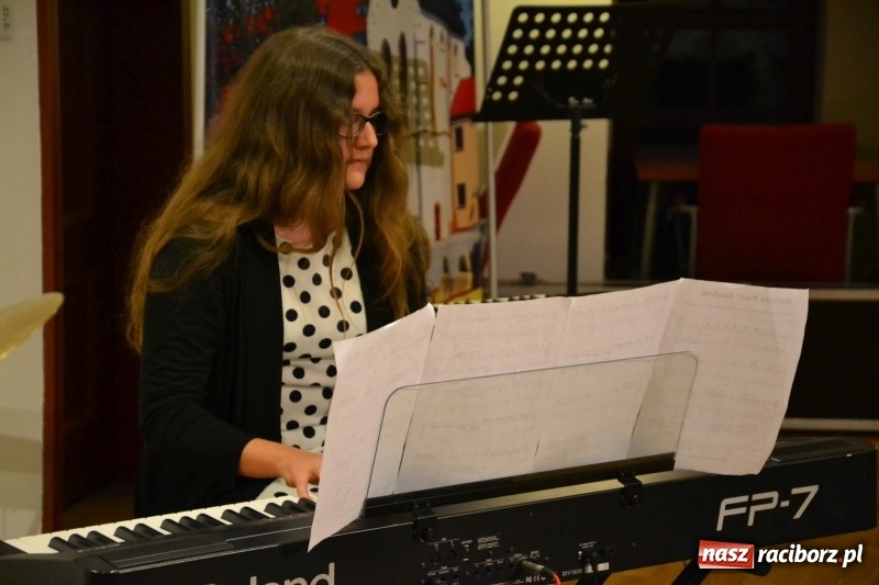 Zdjęcie w galerii na portalu naszraciborz.pl: Koncert Wiosenny na Zamku Piastowskim FOTO i WIDEO wiadomości z regionu