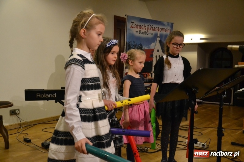 Zdjęcie w galerii na portalu naszraciborz.pl: Koncert Wiosenny na Zamku Piastowskim FOTO i WIDEO wiadomości z regionu