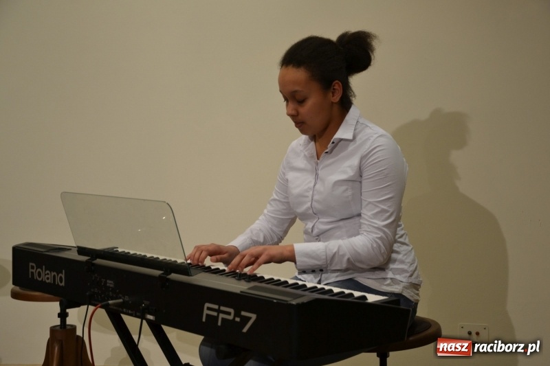 Zdjęcie w galerii na portalu naszraciborz.pl: Koncert Wiosenny na Zamku Piastowskim FOTO i WIDEO wiadomości z regionu