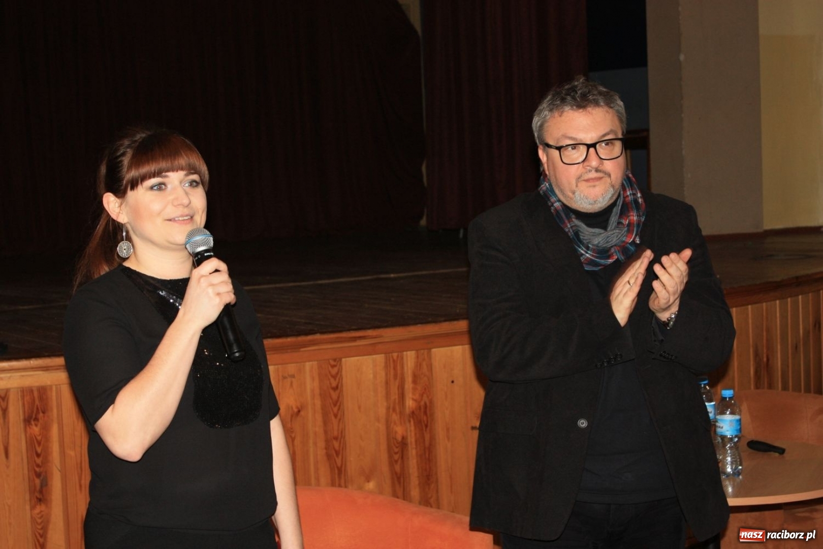 Zdjęcie w galerii na portalu naszraciborz.pl: Leszek Jodliński w Miejskim Ośrodku Kultury w Krzanowicach wiadomości z regionu