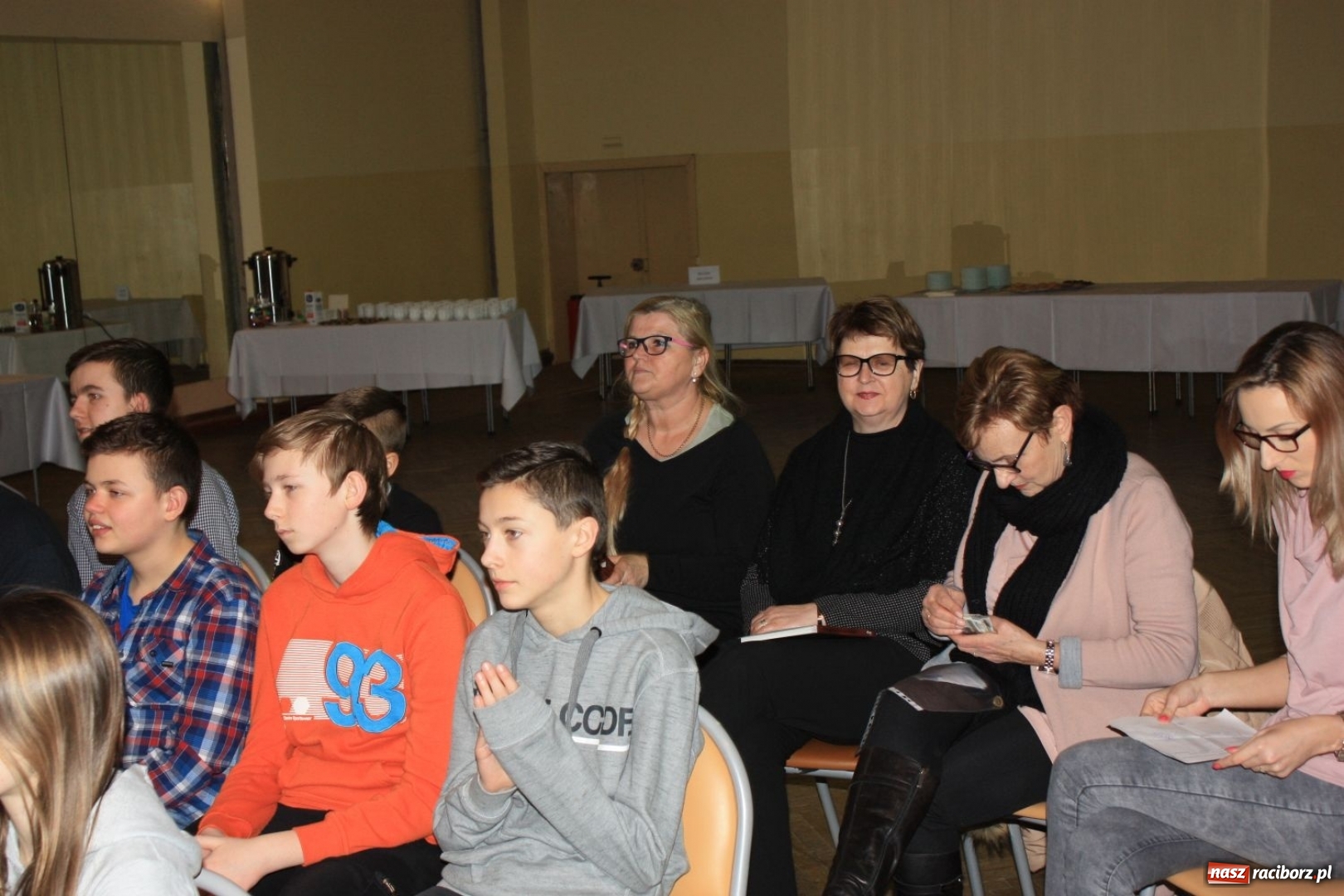 Zdjęcie w galerii na portalu naszraciborz.pl: Leszek Jodliński w Miejskim Ośrodku Kultury w Krzanowicach wiadomości z regionu