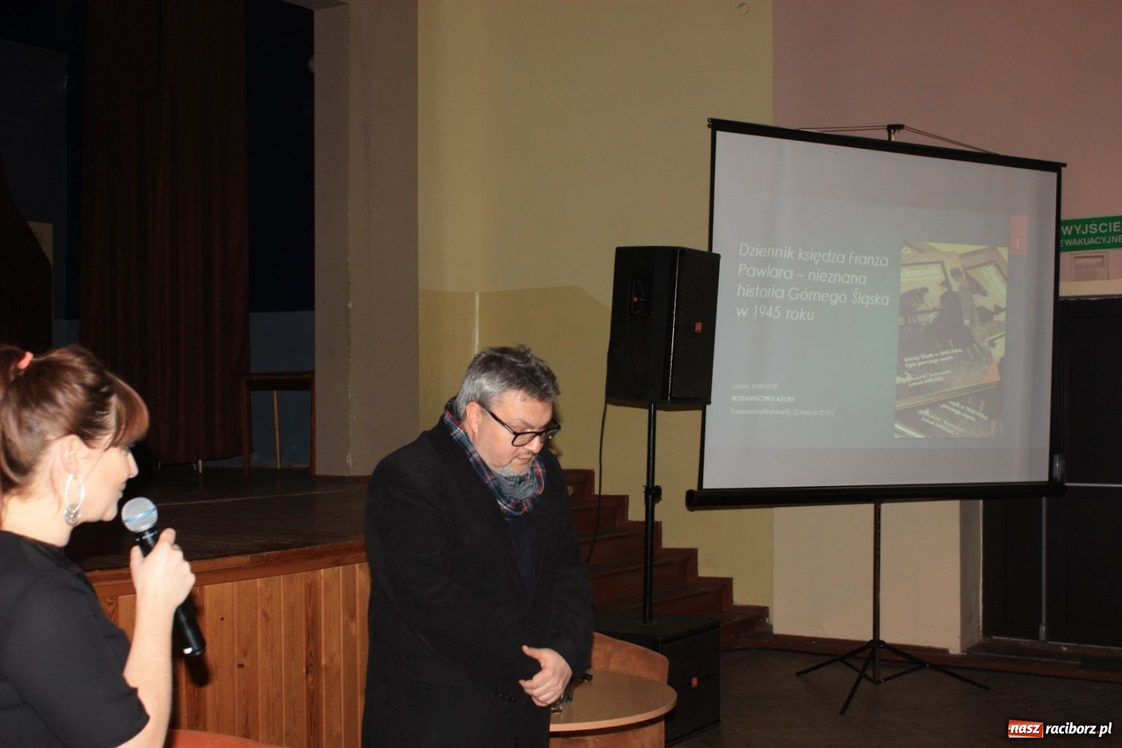 Zdjęcie w galerii na portalu naszraciborz.pl: Leszek Jodliński w Miejskim Ośrodku Kultury w Krzanowicach wiadomości z regionu