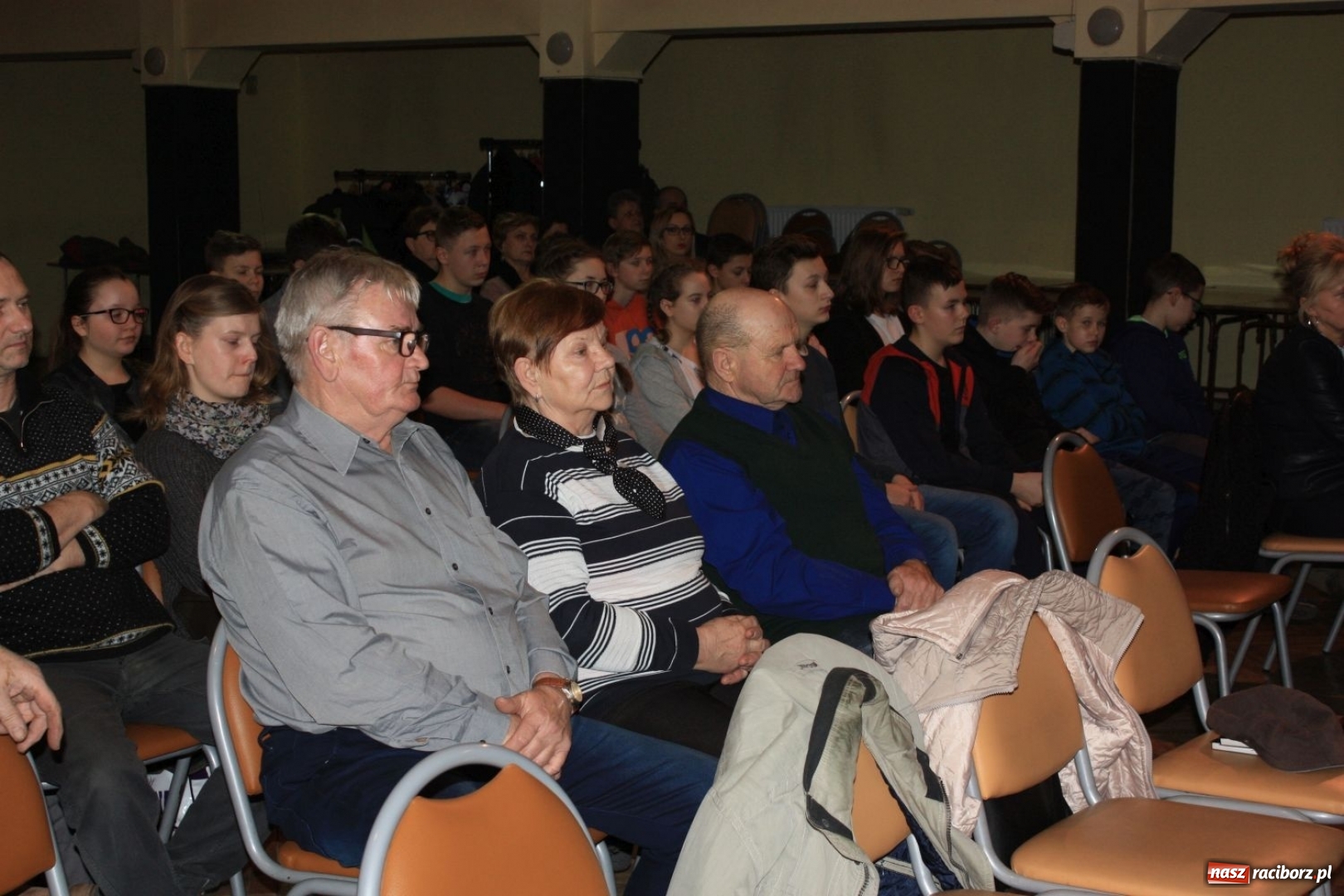 Zdjęcie w galerii na portalu naszraciborz.pl: Leszek Jodliński w Miejskim Ośrodku Kultury w Krzanowicach wiadomości z regionu