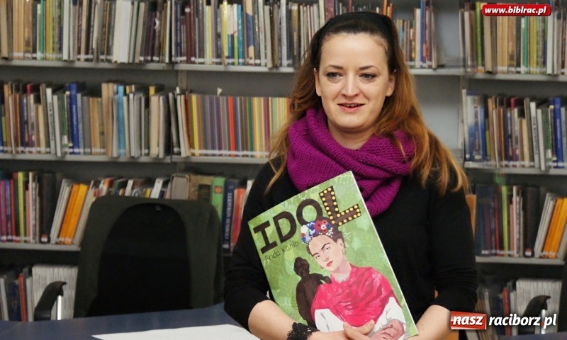 Zdjęcie w galerii na portalu naszraciborz.pl: Sztuka portretu z Justyną Styszyńską w raciborskiej bibliotece wiadomości z regionu