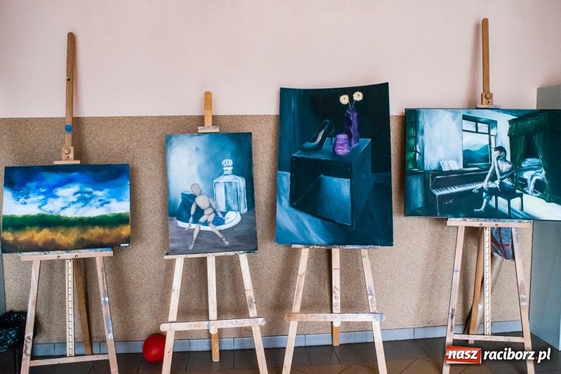 Zdjęcie w galerii na portalu naszraciborz.pl: Malarstwo, fotografia i grafika, czyli Dzień Otwarty raciborskiego Plastyka wiadomości z regionu