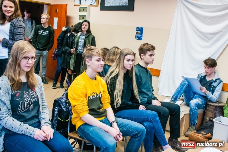 Zdjęcie w galerii na portalu naszraciborz.pl: Malarstwo, fotografia i grafika, czyli Dzień Otwarty raciborskiego Plastyka wiadomości z regionu