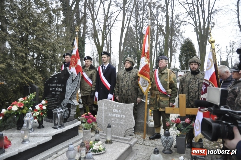 Zdjęcie w galerii na portalu naszraciborz.pl: Racibórz pamięta o Cichociemnych z AK. Patriotyczna uroczystość w poprawczaku wiadomości z regionu
