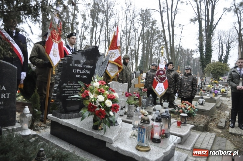 Zdjęcie w galerii na portalu naszraciborz.pl: Racibórz pamięta o Cichociemnych z AK. Patriotyczna uroczystość w poprawczaku wiadomości z regionu