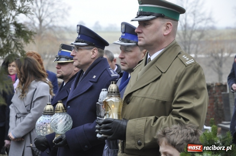 Zdjęcie w galerii na portalu naszraciborz.pl: Racibórz pamięta o Cichociemnych z AK. Patriotyczna uroczystość w poprawczaku wiadomości z regionu