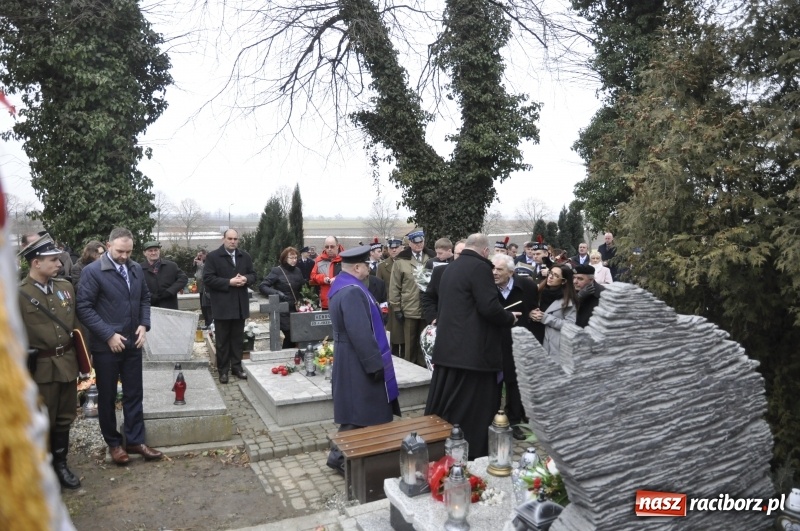 Zdjęcie w galerii na portalu naszraciborz.pl: Racibórz pamięta o Cichociemnych z AK. Patriotyczna uroczystość w poprawczaku wiadomości z regionu