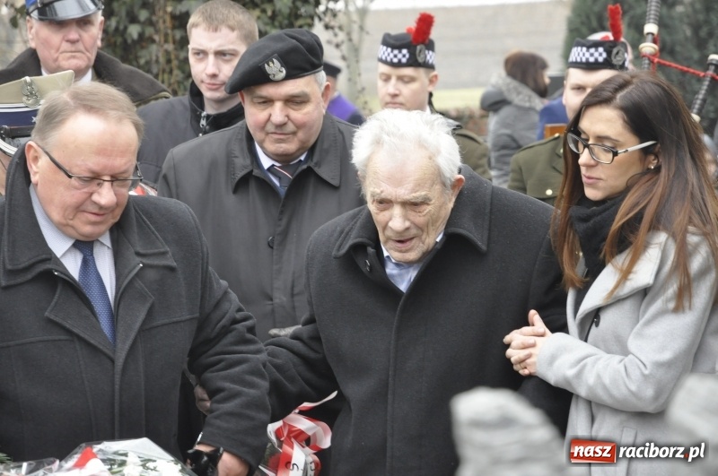 Zdjęcie w galerii na portalu naszraciborz.pl: Racibórz pamięta o Cichociemnych z AK. Patriotyczna uroczystość w poprawczaku wiadomości z regionu