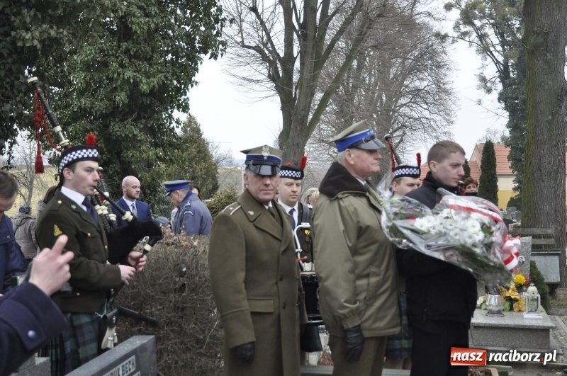 Zdjęcie w galerii na portalu naszraciborz.pl: Racibórz pamięta o Cichociemnych z AK. Patriotyczna uroczystość w poprawczaku wiadomości z regionu