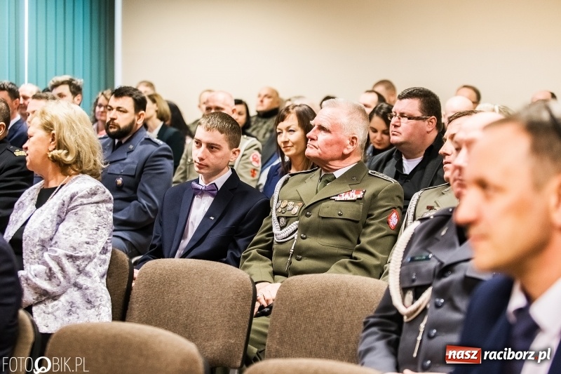 Zdjęcie w galerii na portalu naszraciborz.pl: Racibórz pamięta o Cichociemnych z AK. Patriotyczna uroczystość w poprawczaku wiadomości z regionu