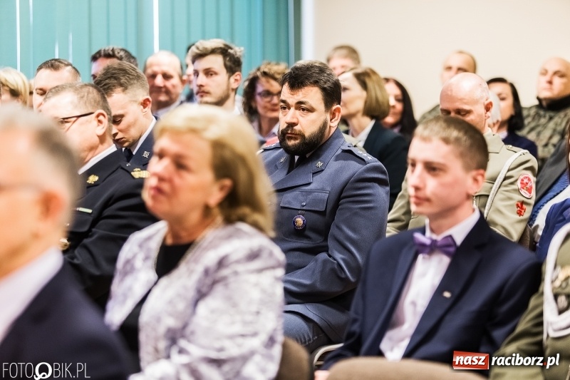 Zdjęcie w galerii na portalu naszraciborz.pl: Racibórz pamięta o Cichociemnych z AK. Patriotyczna uroczystość w poprawczaku wiadomości z regionu