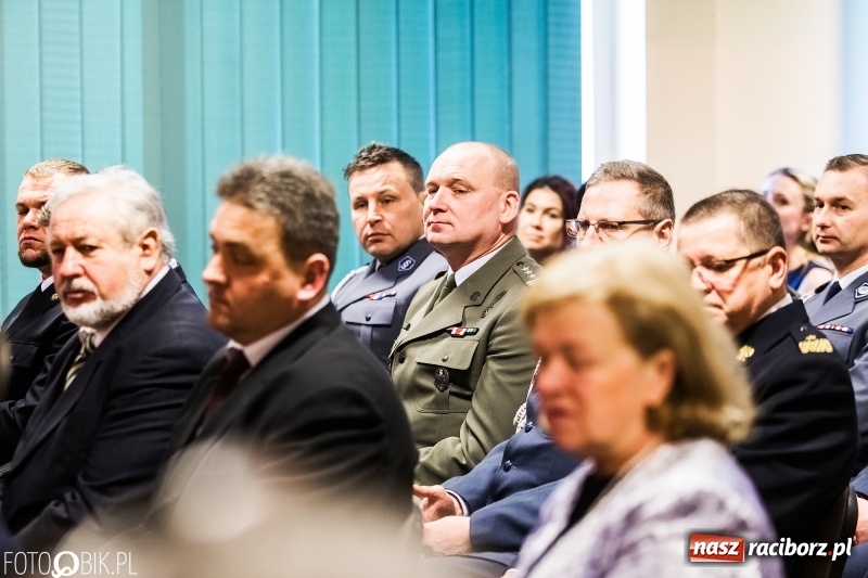 Zdjęcie w galerii na portalu naszraciborz.pl: Racibórz pamięta o Cichociemnych z AK. Patriotyczna uroczystość w poprawczaku wiadomości z regionu