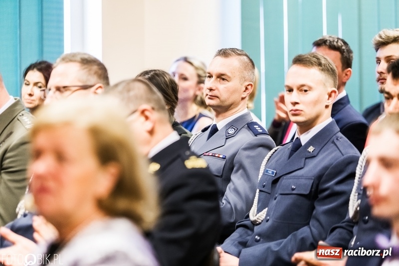 Zdjęcie w galerii na portalu naszraciborz.pl: Racibórz pamięta o Cichociemnych z AK. Patriotyczna uroczystość w poprawczaku wiadomości z regionu