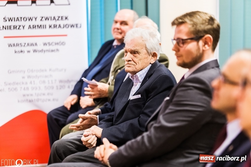 Zdjęcie w galerii na portalu naszraciborz.pl: Racibórz pamięta o Cichociemnych z AK. Patriotyczna uroczystość w poprawczaku wiadomości z regionu