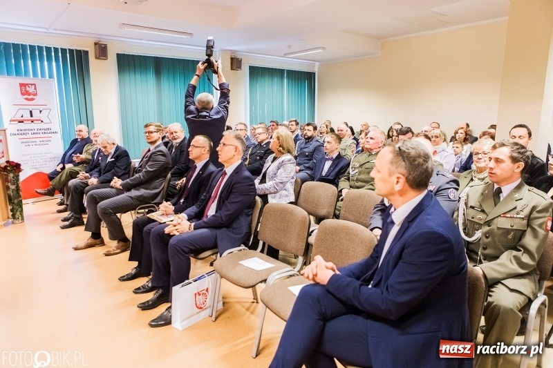 Zdjęcie w galerii na portalu naszraciborz.pl: Racibórz pamięta o Cichociemnych z AK. Patriotyczna uroczystość w poprawczaku wiadomości z regionu