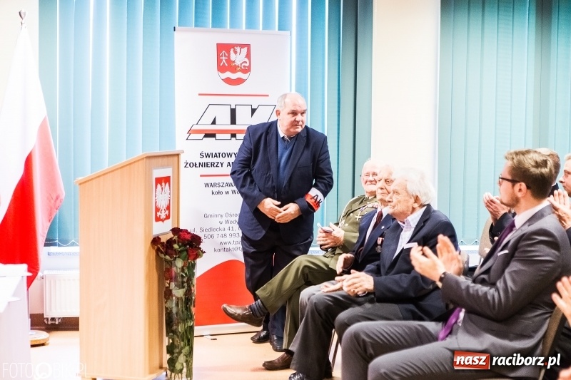 Zdjęcie w galerii na portalu naszraciborz.pl: Racibórz pamięta o Cichociemnych z AK. Patriotyczna uroczystość w poprawczaku wiadomości z regionu