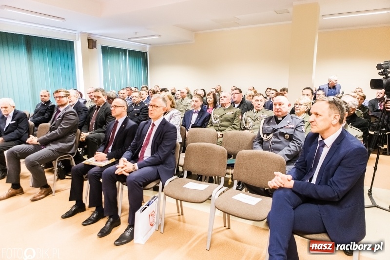 Zdjęcie w galerii na portalu naszraciborz.pl: Racibórz pamięta o Cichociemnych z AK. Patriotyczna uroczystość w poprawczaku wiadomości z regionu