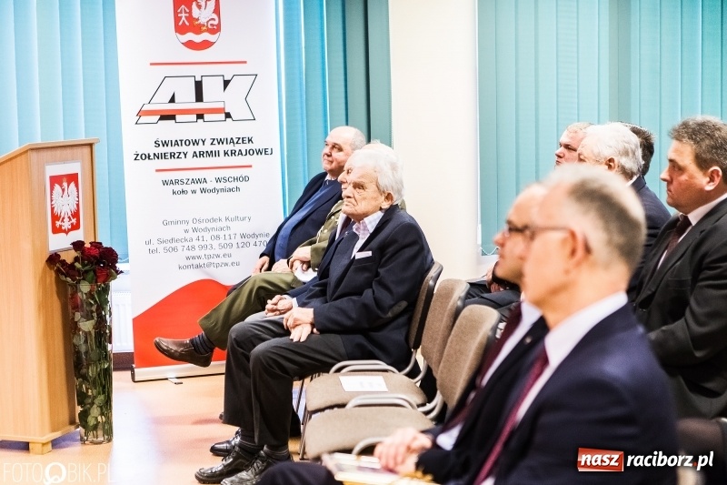 Zdjęcie w galerii na portalu naszraciborz.pl: Racibórz pamięta o Cichociemnych z AK. Patriotyczna uroczystość w poprawczaku wiadomości z regionu