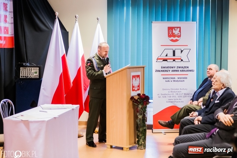 Zdjęcie w galerii na portalu naszraciborz.pl: Racibórz pamięta o Cichociemnych z AK. Patriotyczna uroczystość w poprawczaku wiadomości z regionu