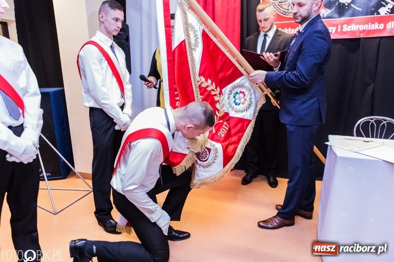 Zdjęcie w galerii na portalu naszraciborz.pl: Racibórz pamięta o Cichociemnych z AK. Patriotyczna uroczystość w poprawczaku wiadomości z regionu