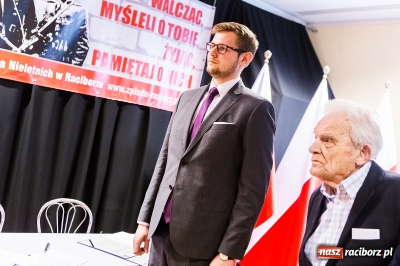 Zdjęcie w galerii na portalu naszraciborz.pl: Racibórz pamięta o Cichociemnych z AK. Patriotyczna uroczystość w poprawczaku wiadomości z regionu