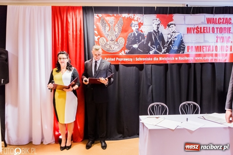 Zdjęcie w galerii na portalu naszraciborz.pl: Racibórz pamięta o Cichociemnych z AK. Patriotyczna uroczystość w poprawczaku wiadomości z regionu