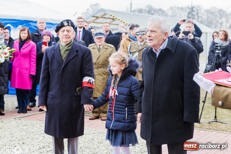 Zdjęcie w galerii na portalu naszraciborz.pl: Racibórz pamięta o Cichociemnych z AK. Patriotyczna uroczystość w poprawczaku wiadomości z regionu