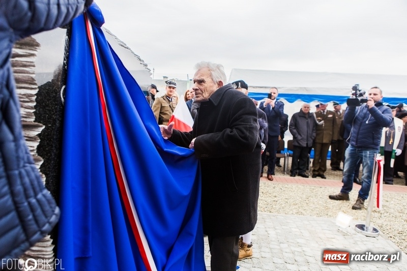 Zdjęcie w galerii na portalu naszraciborz.pl: Racibórz pamięta o Cichociemnych z AK. Patriotyczna uroczystość w poprawczaku wiadomości z regionu