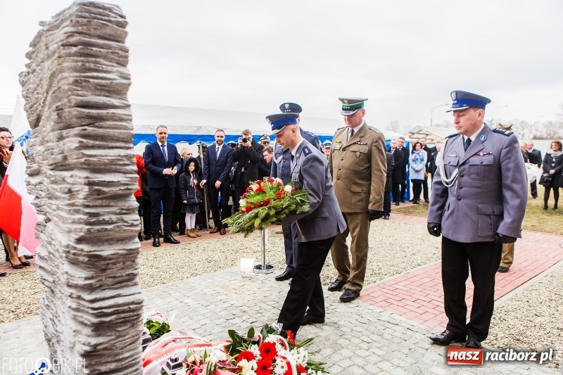 Zdjęcie w galerii na portalu naszraciborz.pl: Racibórz pamięta o Cichociemnych z AK. Patriotyczna uroczystość w poprawczaku wiadomości z regionu
