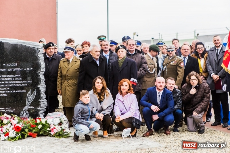 Zdjęcie w galerii na portalu naszraciborz.pl: Racibórz pamięta o Cichociemnych z AK. Patriotyczna uroczystość w poprawczaku wiadomości z regionu