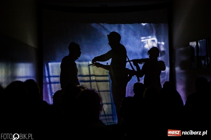 Zdjęcie w galerii na portalu naszraciborz.pl: Racibórz pamięta o Cichociemnych z AK. Patriotyczna uroczystość w poprawczaku wiadomości z regionu