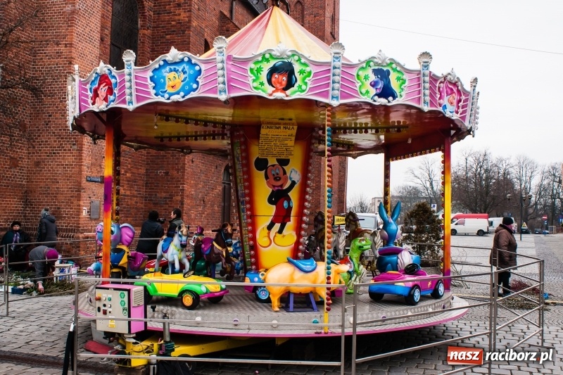 Zdjęcie w galerii na portalu naszraciborz.pl: Na Rynku ruszył raciborski Jarmark Wielkanocny. Potrwa do niedzieli wiadomości z regionu