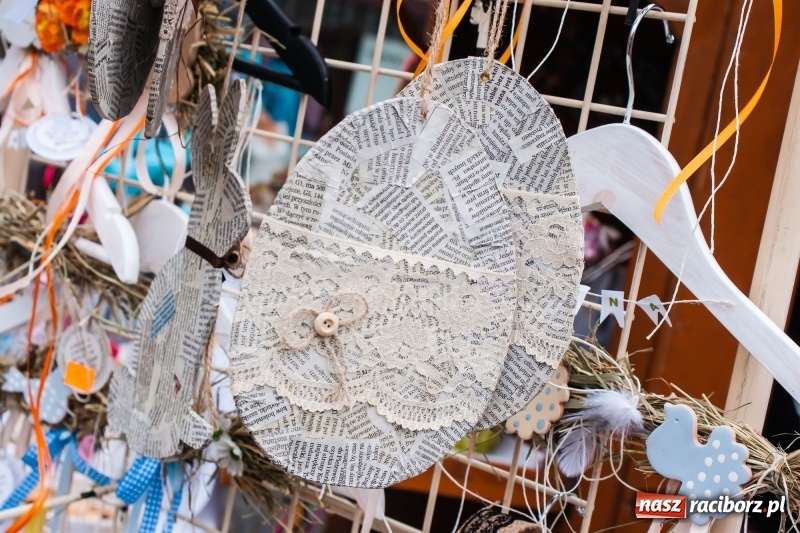 Zdjęcie w galerii na portalu naszraciborz.pl: Na Rynku ruszył raciborski Jarmark Wielkanocny. Potrwa do niedzieli wiadomości z regionu