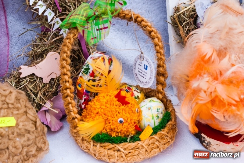 Zdjęcie w galerii na portalu naszraciborz.pl: Na Rynku ruszył raciborski Jarmark Wielkanocny. Potrwa do niedzieli wiadomości z regionu