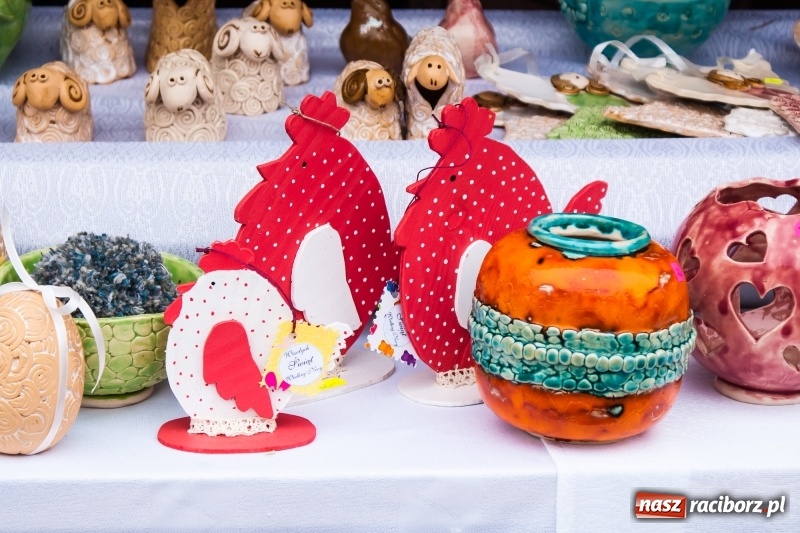 Zdjęcie w galerii na portalu naszraciborz.pl: Na Rynku ruszył raciborski Jarmark Wielkanocny. Potrwa do niedzieli wiadomości z regionu