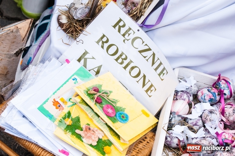 Zdjęcie w galerii na portalu naszraciborz.pl: Na Rynku ruszył raciborski Jarmark Wielkanocny. Potrwa do niedzieli wiadomości z regionu