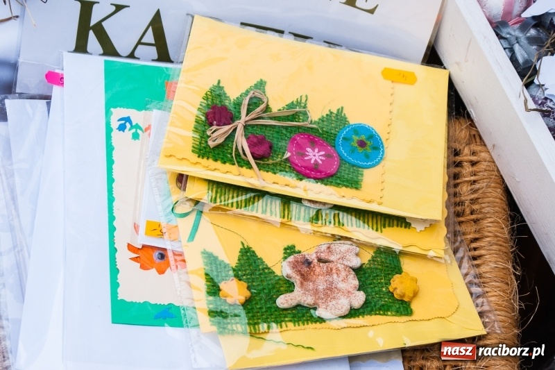 Zdjęcie w galerii na portalu naszraciborz.pl: Na Rynku ruszył raciborski Jarmark Wielkanocny. Potrwa do niedzieli wiadomości z regionu