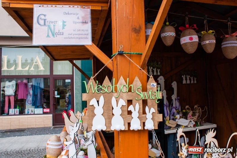 Zdjęcie w galerii na portalu naszraciborz.pl: Na Rynku ruszył raciborski Jarmark Wielkanocny. Potrwa do niedzieli wiadomości z regionu