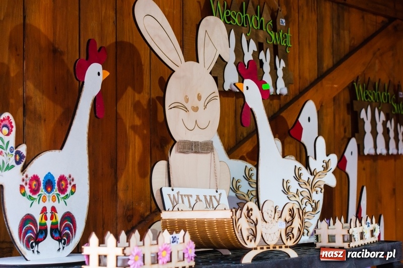 Zdjęcie w galerii na portalu naszraciborz.pl: Na Rynku ruszył raciborski Jarmark Wielkanocny. Potrwa do niedzieli wiadomości z regionu