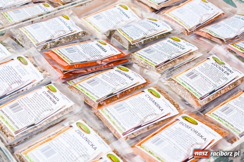 Zdjęcie w galerii na portalu naszraciborz.pl: Na Rynku ruszył raciborski Jarmark Wielkanocny. Potrwa do niedzieli wiadomości z regionu