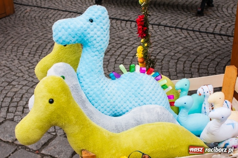 Zdjęcie w galerii na portalu naszraciborz.pl: Na Rynku ruszył raciborski Jarmark Wielkanocny. Potrwa do niedzieli wiadomości z regionu