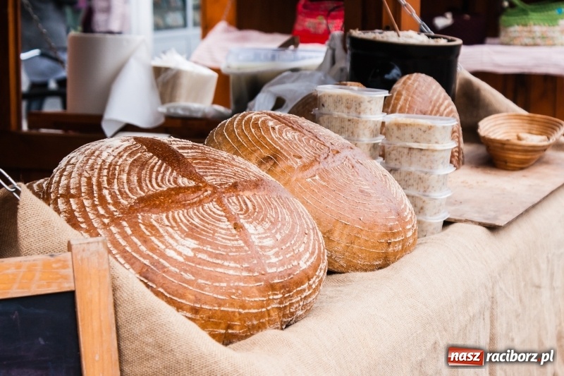 Zdjęcie w galerii na portalu naszraciborz.pl: Na Rynku ruszył raciborski Jarmark Wielkanocny. Potrwa do niedzieli wiadomości z regionu